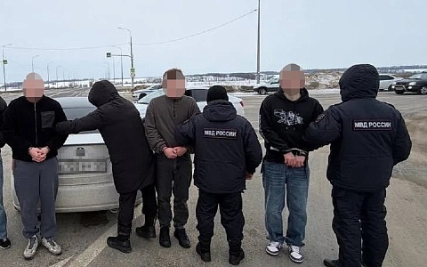 В Ряжском районе задержали троих москвичей с крупной партией наркотиков