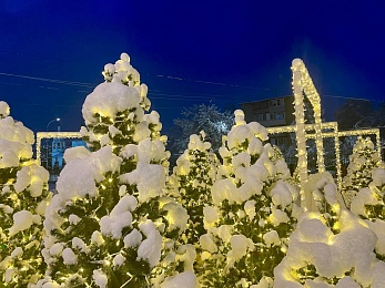 В Рязани Торговый городок украсили в советском сказочном стиле