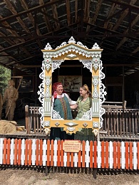 Рязанский музей деревянного зодчества откроет сезон фотоссесией в народных костюмах