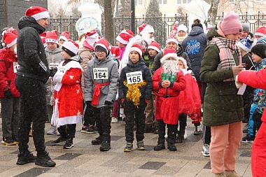 В Рязани забег Дедов Морозов собрал больше ста человек