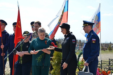 В Рыбном спустя 80 лет поисков перезахоронили найденные останки красноармейца