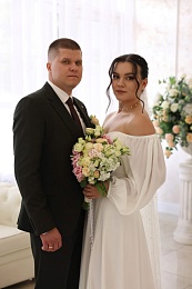 Лето любви: Рязанский ЗАГС показал фотосессии свадеб с июня по август