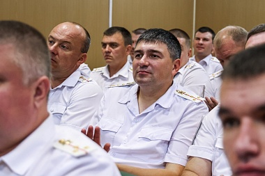 Сотрудники ГАИ получили награды в честь праздника