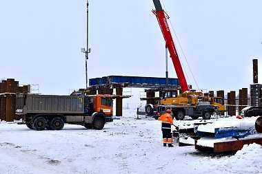Пролет готов: рязанцам показали фото строительства моста через Оку в Дубровичах