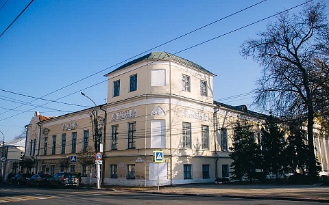 В художественном музее открылась выставка «О театре…» (6+)