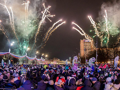 Рязань отметила наступление нового года двойным фейерверком на главной площади