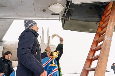  Митрополит Марк освятил стратегический ракетоносец Ту-95 «Рязань»