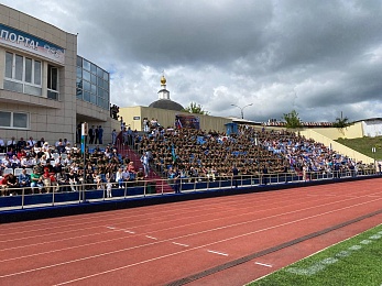 В Рязани День ВДВ отметили показательными выступлениями десантников и прыжками с парашютом