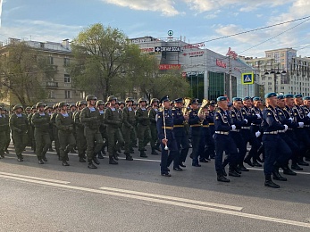 В Рязани встретили с парада Победы в Москве курсантов училища ВДВ