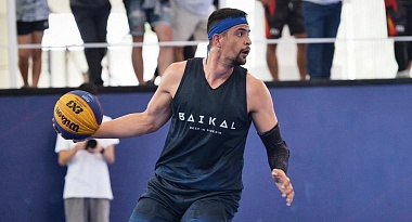 В Рязани установили арт-объект в честь знаменитой баскетбольной победы - 62ИНФО В Рязани установили арт-объект в честь знаменитой баскетбольной победы