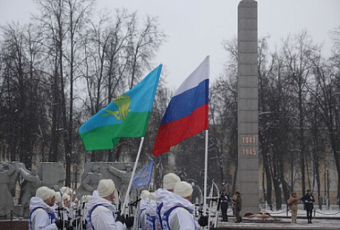Рязанские курсанты-десантники продолжают 850-километровый лыжный поход в память о Вяземской операции