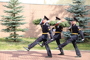 Первокурсники университета МВД имени Кикотя принесли присягу - 62ИНФО Первокурсники университета МВД имени Кикотя принесли присягу