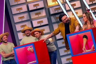 Братья Гринины из Спасска съели червей и опарышей для победы в шоу