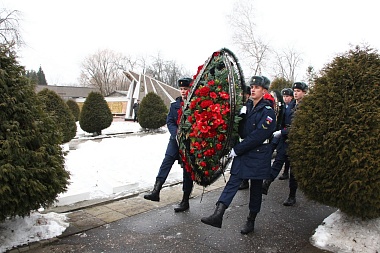 В Рязани на Скорбященском мемориале почтили память жителей блокадного Ленинграда