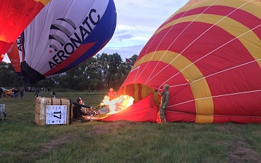 Фоторепортаж: пилоты «Неба России» пролетели на воздушных шарах над Рязанской областью - 62ИНФО Фоторепортаж: пилоты «Неба России» пролетели на воздушных шарах над Рязанской областью