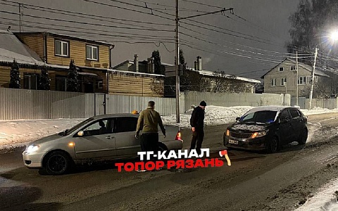 На улице Новой в Рязани столкнулись два автомобиля