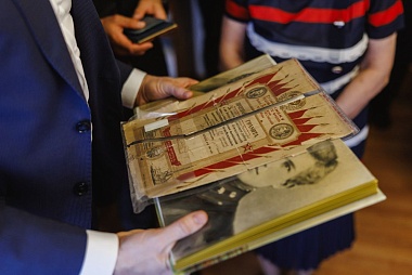 Павел Малков посетил 102-летнего рязанца-ветерана Валентина Козлова 9 Мая