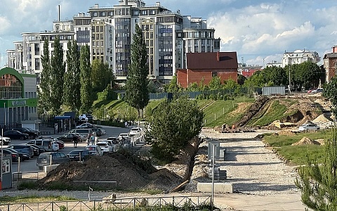 На Лыбедском бульваре появится сухой фонтан, в лесопарке – модульный туалет