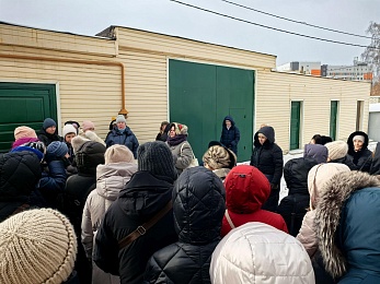 Десятки рязанцев пришли в мороз на Скорбященское кладбище