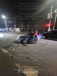 Две машины столкнулись при повороте на Недостоево под Рязанью
