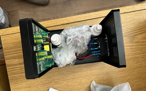 Рязанка принесла на длительное свидание к осуждённому паяльник с сюрпризом Рязанка принесла на длительное свидание к осуждённому паяльник с сюрпризом