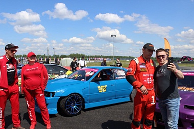 Фоторепортаж: второй день Межрегионального чемпионата по дрифту в Рязани