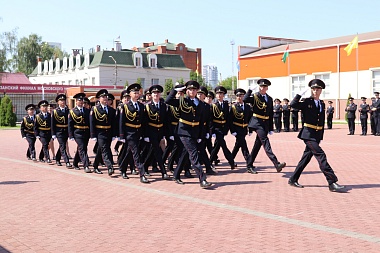 Слушатели Рязанского филиала МосУ МВД России получили лейтенантские погоны