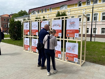 В Рязани у кремля 9 Мая открыли полевую кухню и показали трофейную технику