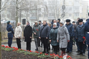 У памятника Полетаеву в Рязани состоялось возложение цветов