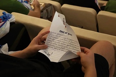 Денис Боков пожелал раненым бойцам скорейшего выздоровления в новом году