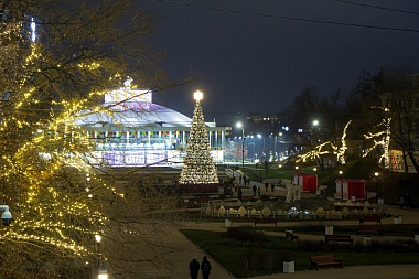 В Рязани включают праздничную иллюминацию