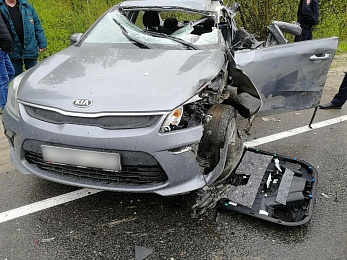 Рязанская полиция опубликовала новые фото с аварии в Касимовском районе