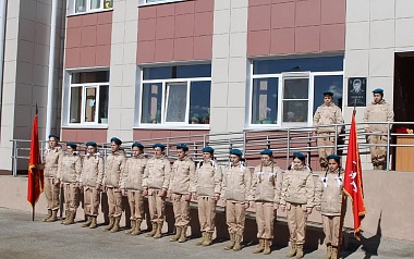 В Михайловском районе открыли мемориальную доску Павлу Лебедеву