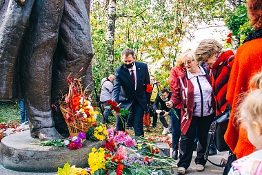 «Если полюбил Есенина, то на всю жизнь». В Константинове отметили 125-летие великого поэта - 62ИНФО «Если полюбил Есенина, то на всю жизнь». В Константинове отметили 125-летие великого поэта