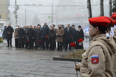 У памятника Полетаеву в Рязани состоялось возложение цветов