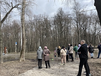 Фоторепортаж: рязанцы покоряют затопленный Лесопарк на лодках и сап-бордах - 62ИНФО Фоторепортаж: рязанцы покоряют затопленный Лесопарк на лодках и сап-бордах