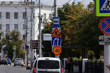 Подрядчик начал доставку лотков для укладки теплотрассы на Первомайском проспекте