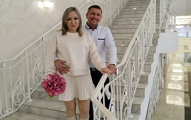 Развелись и поженились снова: Рязанский ЗАГС показал самые яркие фото свадеб