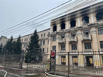 Пожар в здании училища связи в Рязани. Фоторепортаж