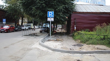 В Рязани на улице Пожалостина начали ремонтировать тротуар