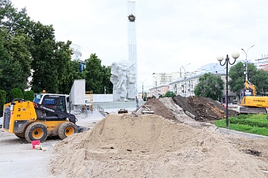 Реконструкция Монумента на площади Победы в Рязани выполнена наполовину