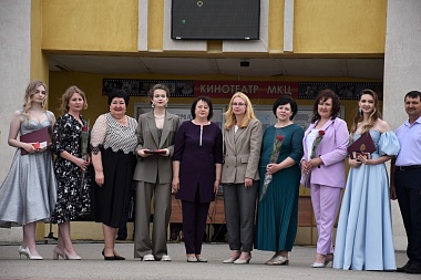 Фоторепортаж: в Рязанской области прошли выпускные и церемонии вручения аттестатов