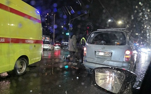 В Рязани сбили скутериста-доставщика