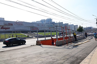 Мэрия Рязани объяснила перенос сроков окончания ремонта перехода у ТЦ «Барс»