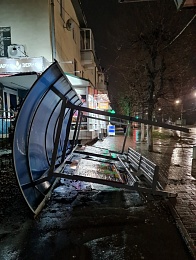 Фото последствий: ураган в Рязани рушил стены, срывал крыши и сносил остановки