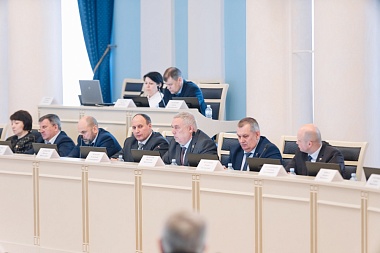В областной Думе рассмотрели вопросы приведения в нормативное состояние региональной и местной дорожной сети