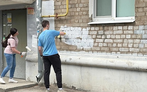 В Рязани продолжают удалять надписи с рекламой наркомагазинов