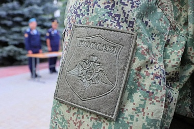 В Рязани курсанты училища ВДВ совершили марш-бросок в 70 км и получили погоны