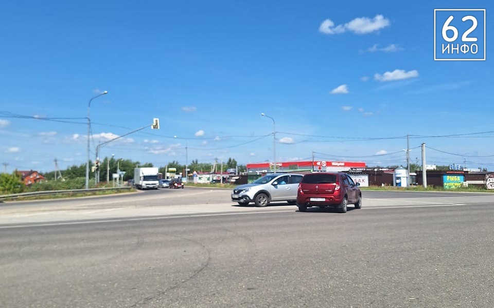 На пути из Солотчи у Полян столкнулись Renault Sandero и ВАЗ-2110 - 62ИНФО На пути из Солотчи у Полян столкнулись Renault Sandero и ВАЗ-2110 - 62ИНФО