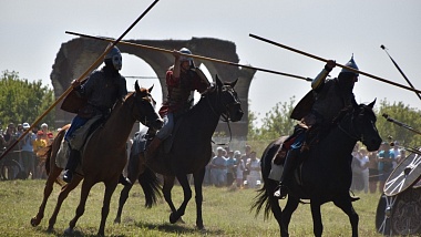 Фестиваль «Поле брани» в Спасском районе переносит гостей в эпоху Древней Руси
